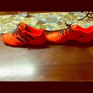 Soccer indoor shoes pogba